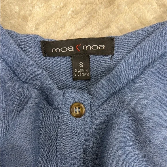 Blue Ruffled Button-Down Top - Picture 4 of 7